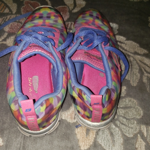 Girl sketchers - Picture 3 of 4